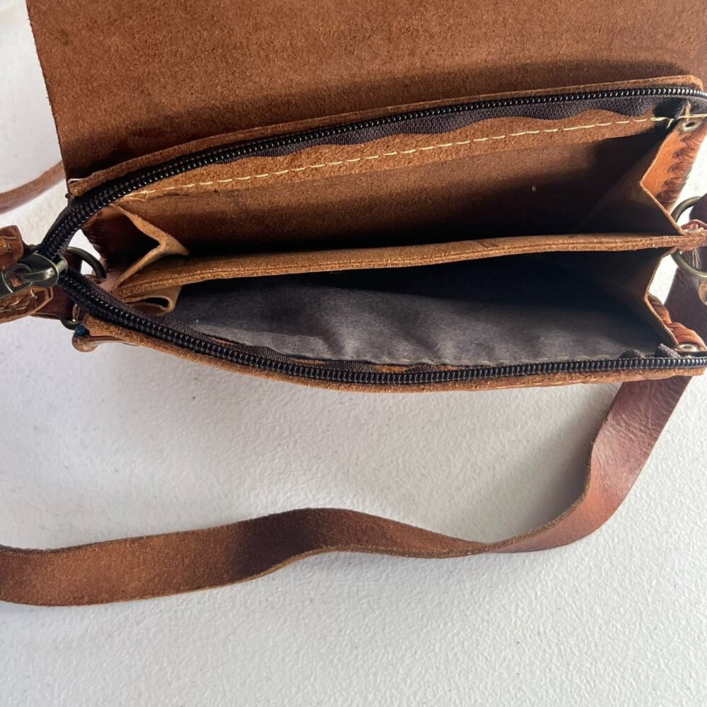 Handcrafted Leather Adjustable Shoulder Bag Tooled Floral Patterns - Picture 11 of 14